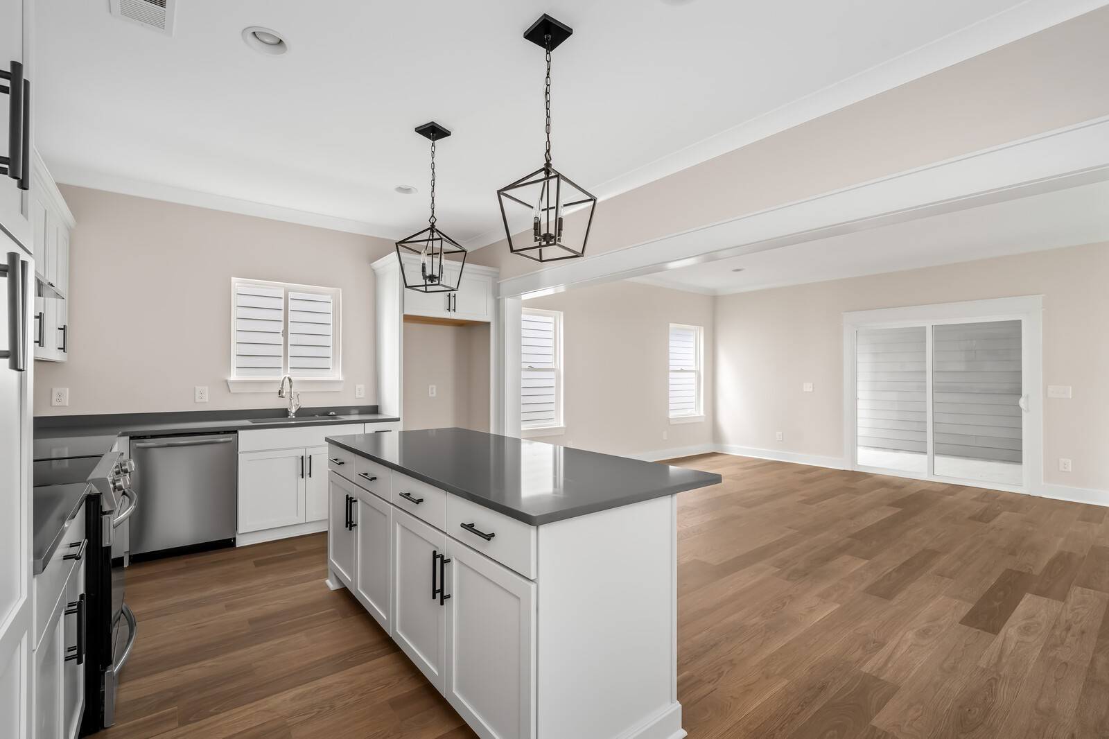 La Vergne, TN 37086,325 Delta Way