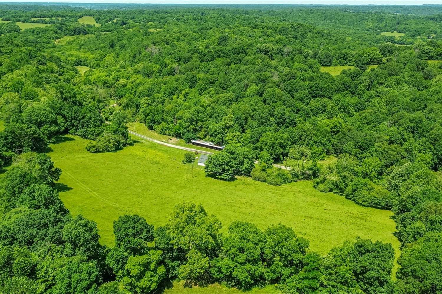 Cornersville, TN 37047,2031 Simmons Ridge Rd