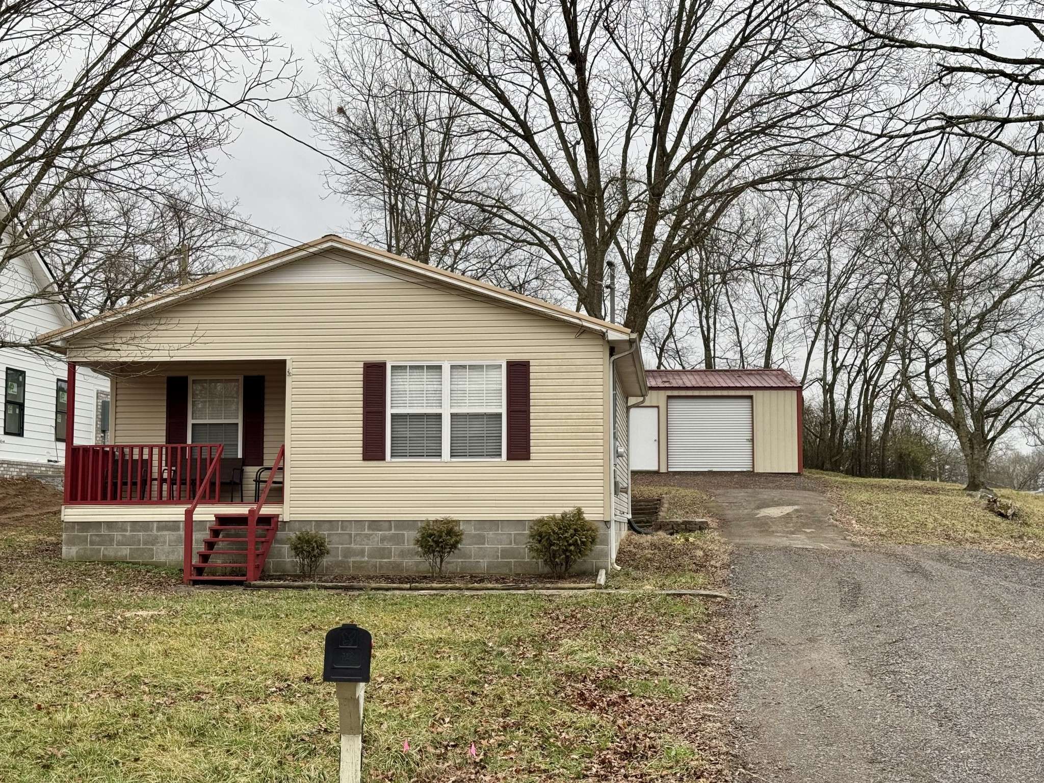 Wartrace, TN 37183,110 Fairfield Rd #E