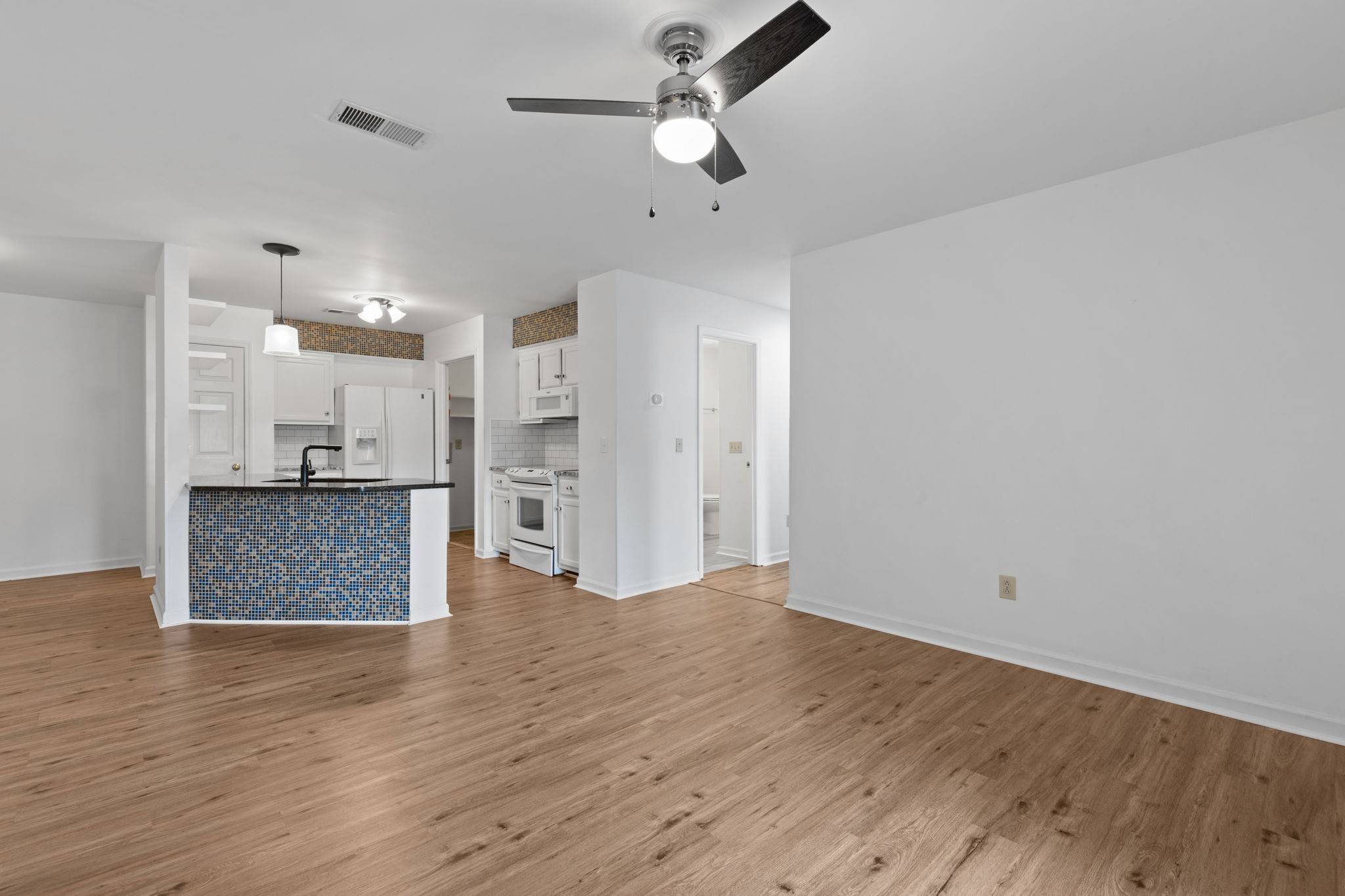 Ashland City, TN 37015,474 S Main St #203