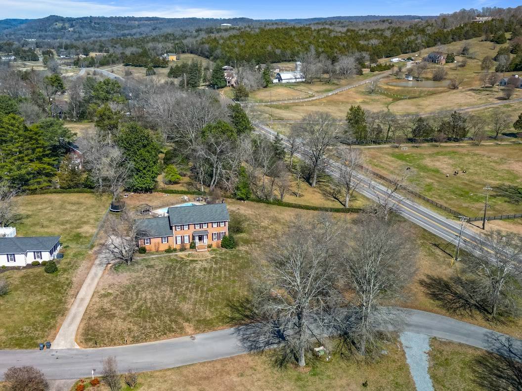 Fayetteville, TN 37334,805 Manor Dr