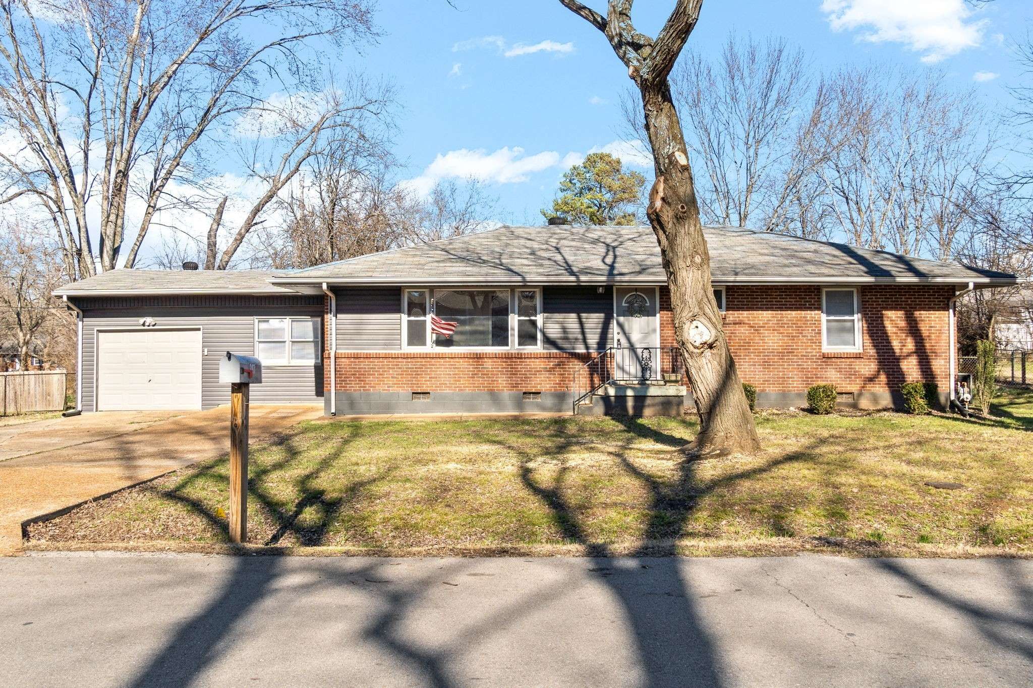 Clarksville, TN 37042,207 Park Ln