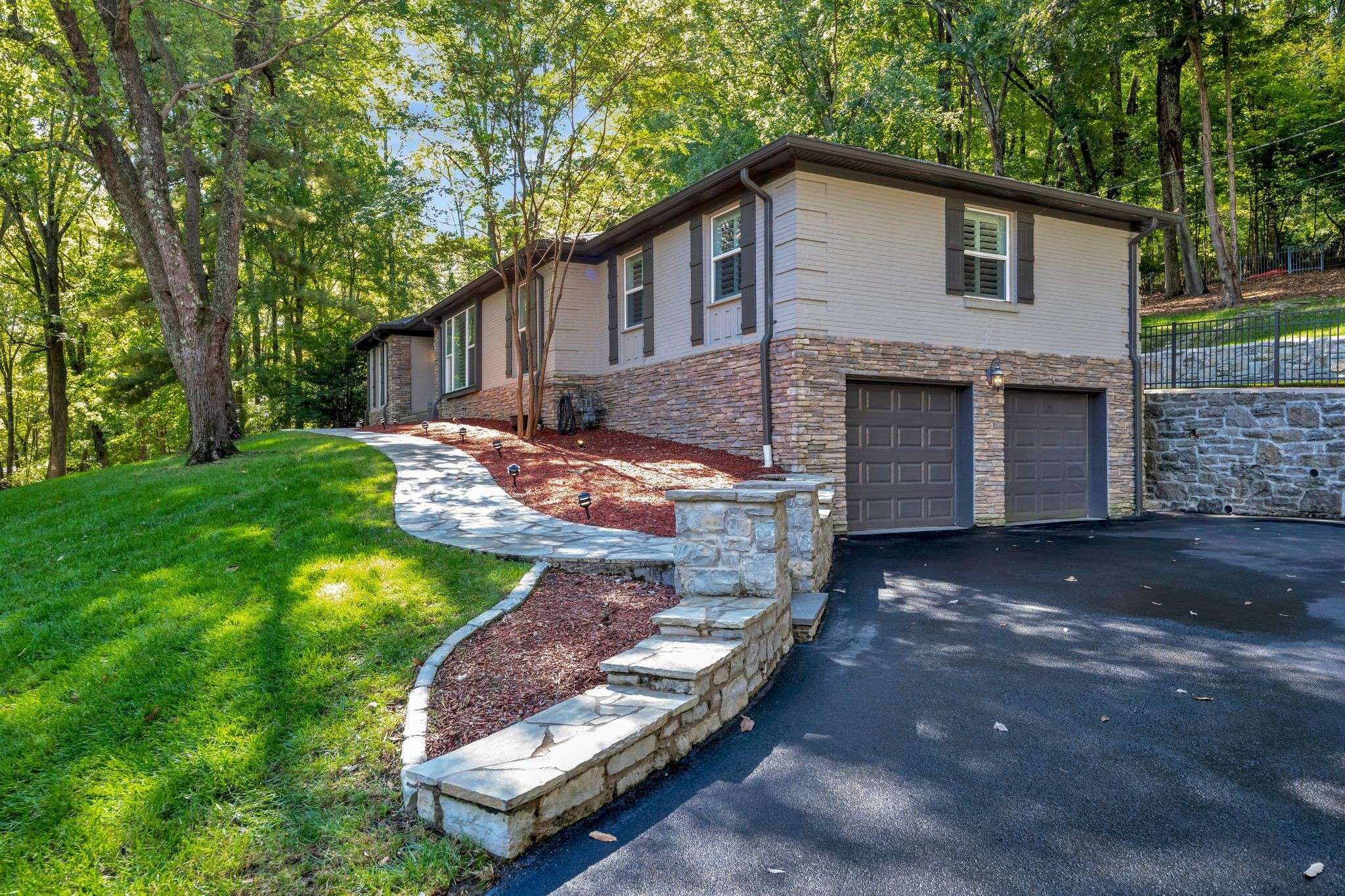 Nashville, TN 37215,1813 Kingsbury Dr