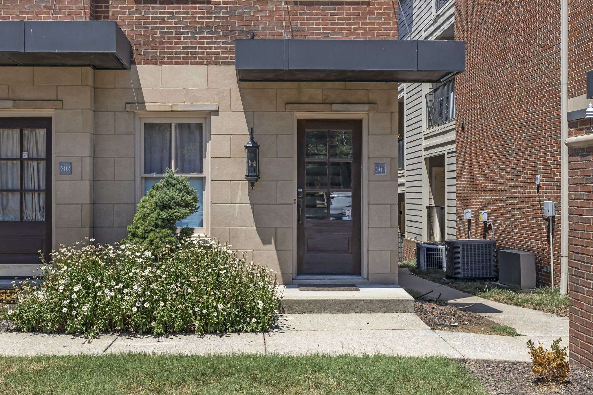 Nashville, TN 37212,2112 Acklen Ave #201