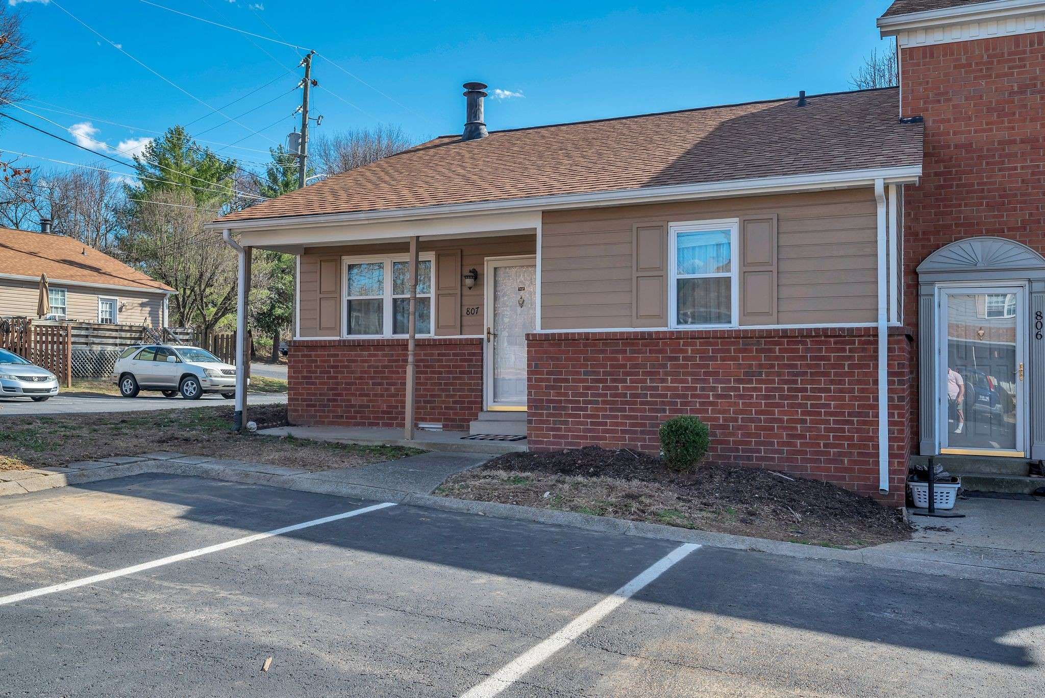 Hendersonville, TN 37075,430 Walton Ferry Rd #807