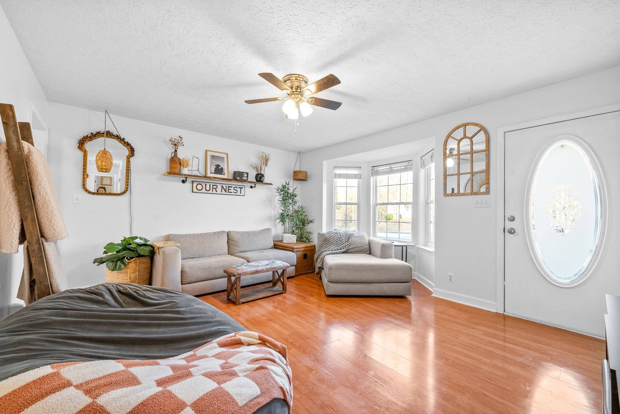 Chapmansboro, TN 37035,1015 Golden Pond Rd
