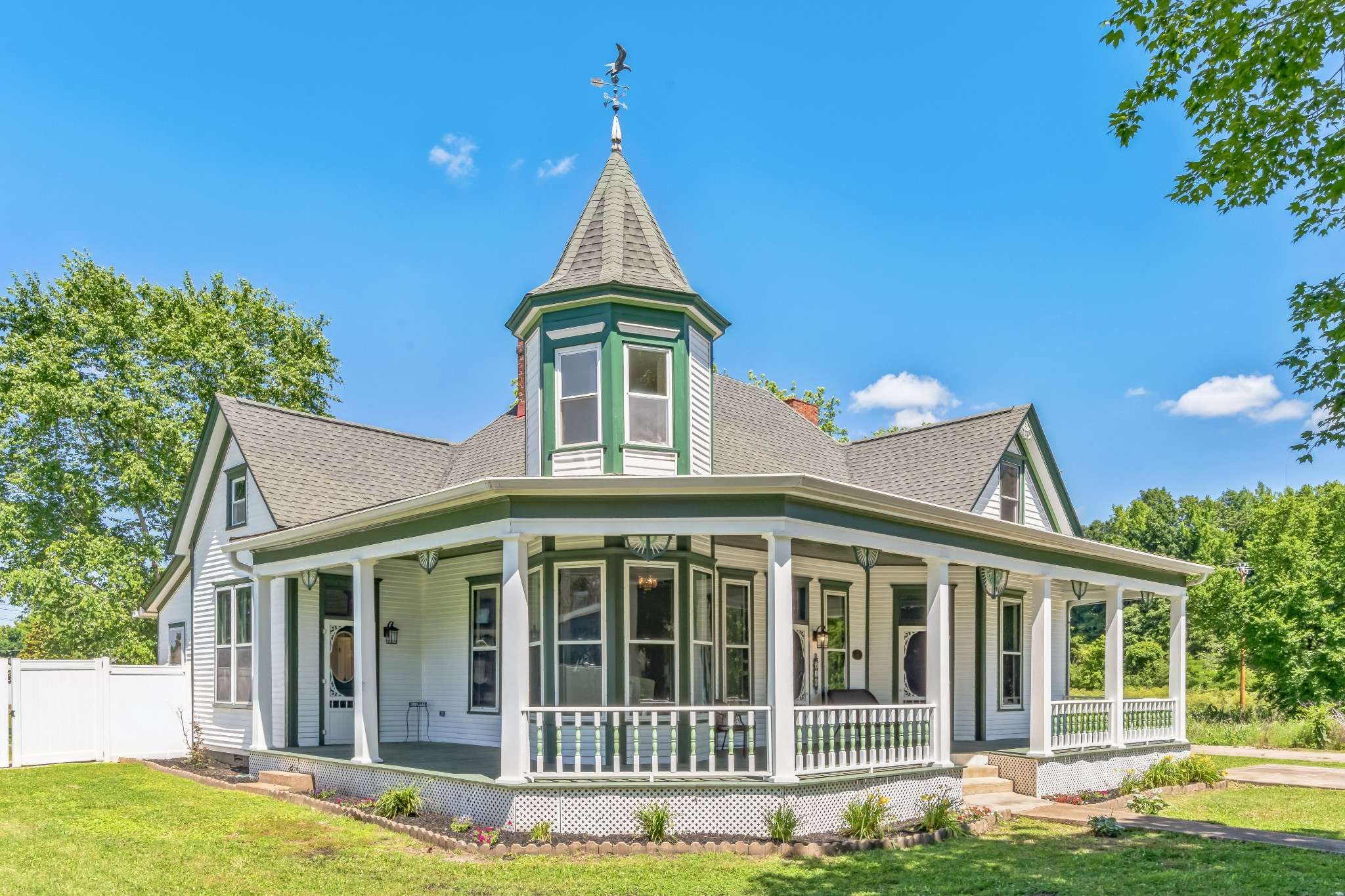 Waverly, TN 37185,310 N Maple Ave