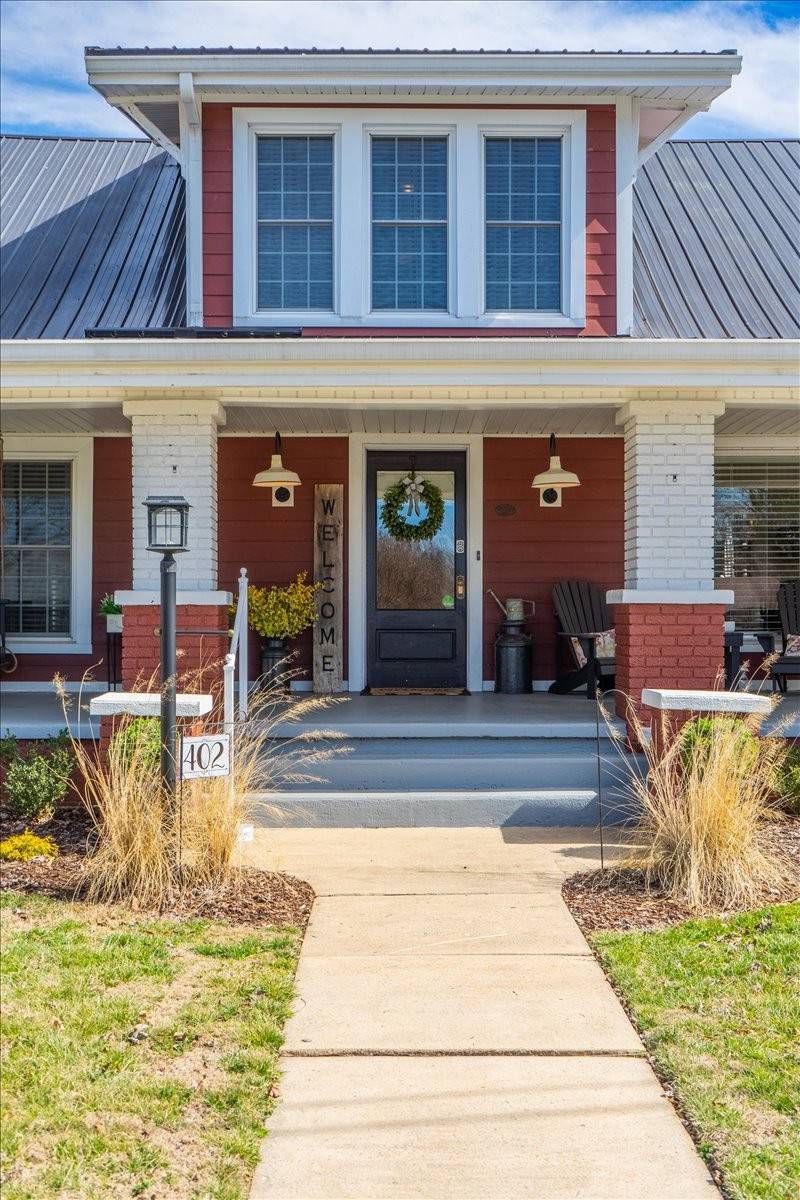 Cowan, TN 37318,402 Montgomery St