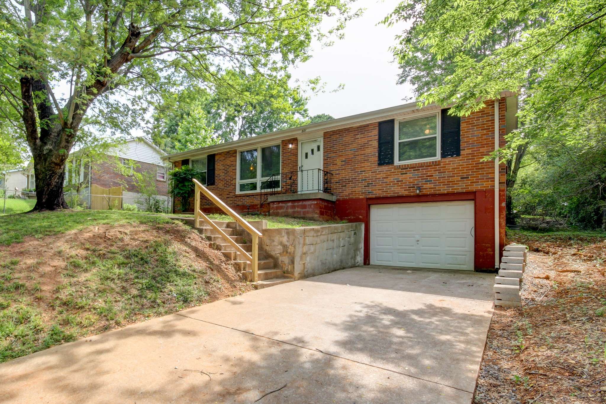 Clarksville, TN 37043,821 Hayden Dr