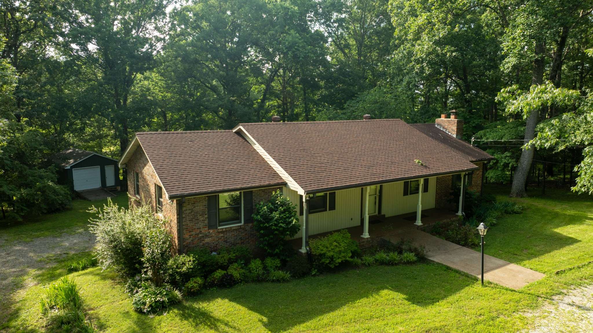 White Bluff, TN 37187,1085 Claylick Rd