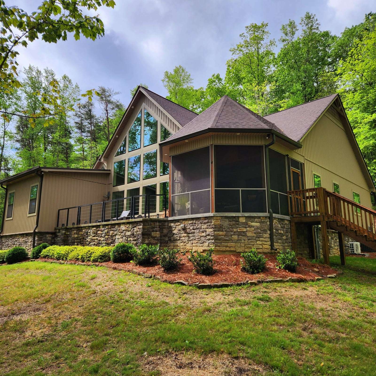 Signal Mountain, TN 37377,354 Mountain Farm Rd