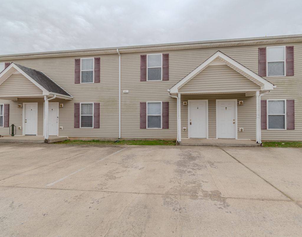 Clarksville, TN 37042,512 Patriot Park Ct #C