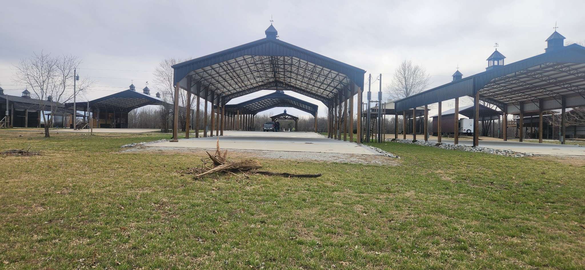 Clifton, TN 38425,698 River Rd