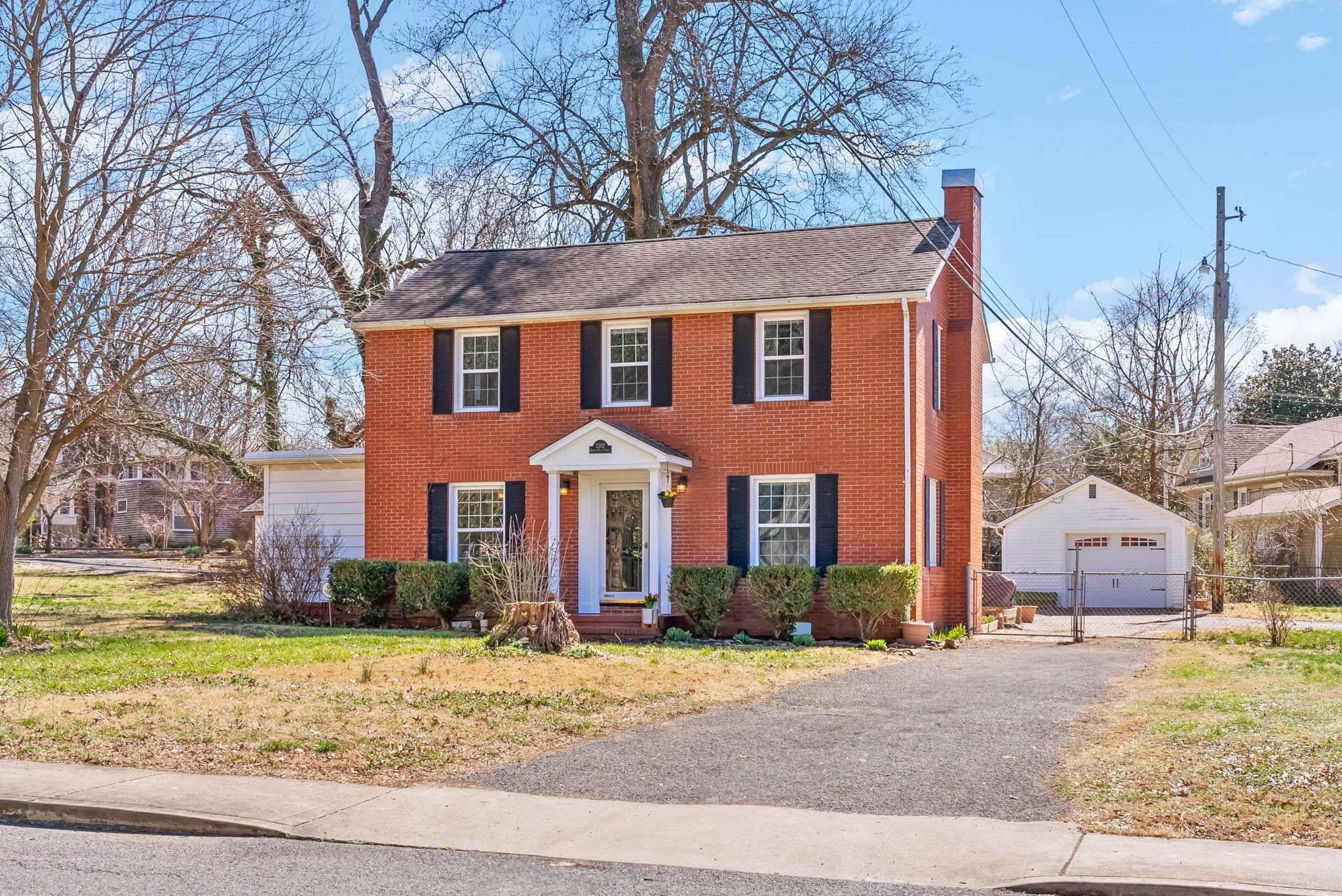 Hopkinsville, KY 42240,2202 S Main St