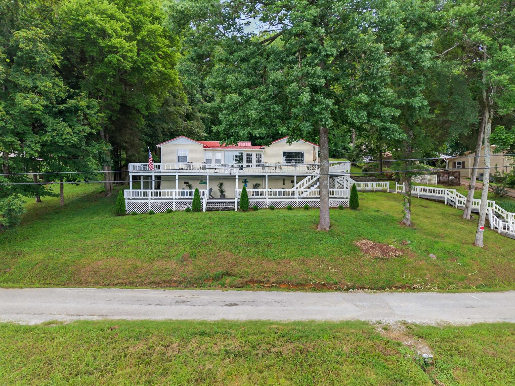 Ardmore, TN 38449,852 Lake Logan Rd