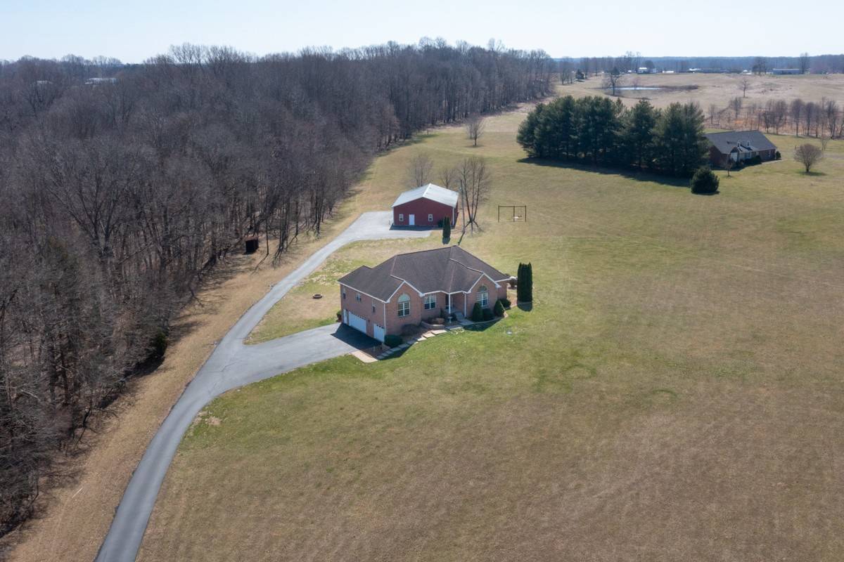 Adams, TN 37010,3991 Glen Raven Rd