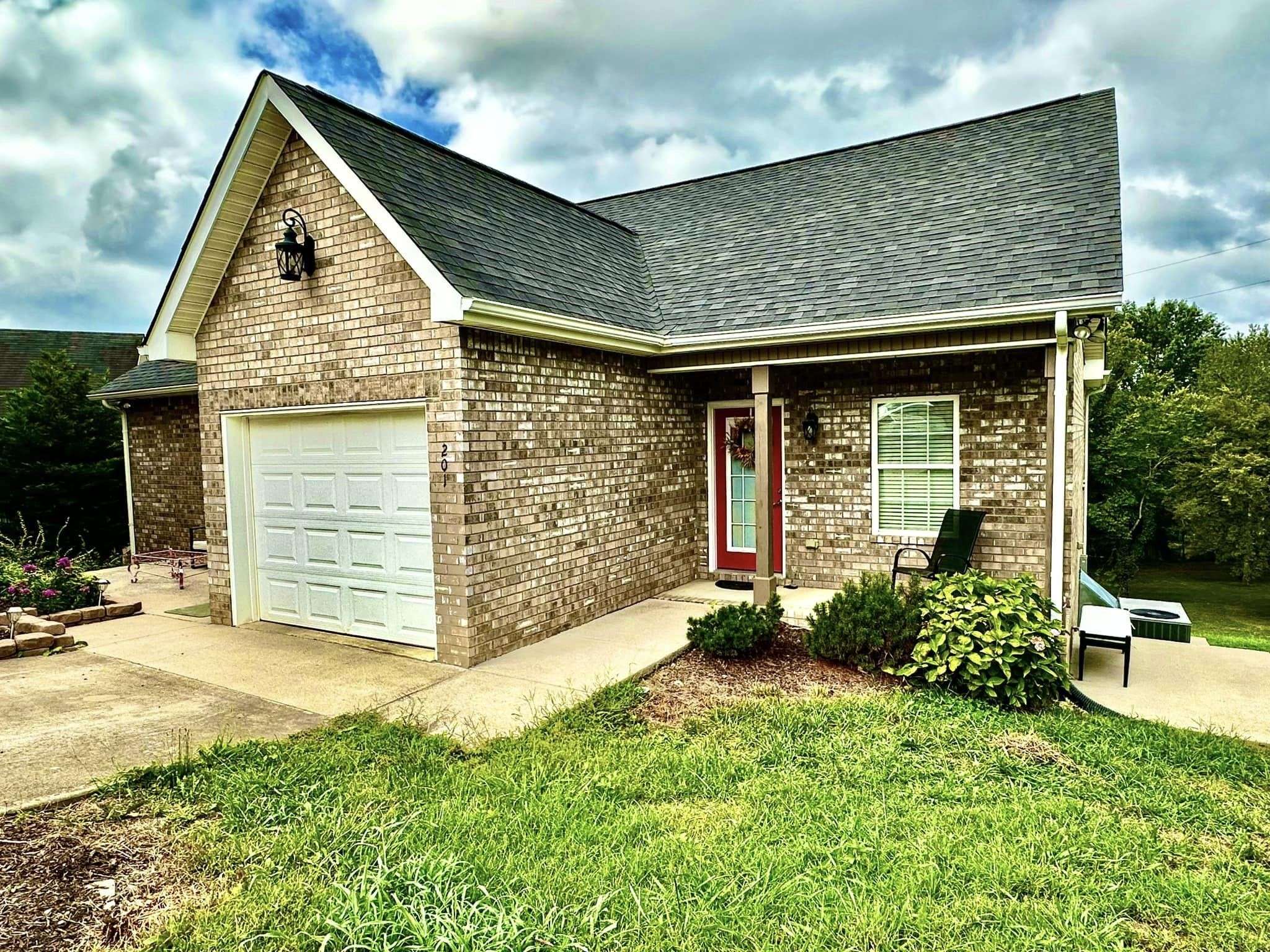 Shelbyville, TN 37160,1605 S Cannon Blvd #E #201