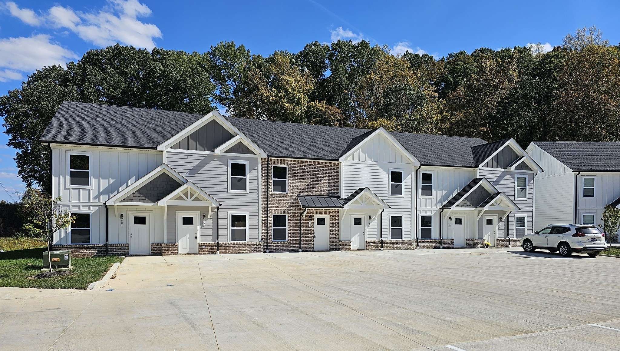 Burns, TN 37029,100 Henry Dr #312