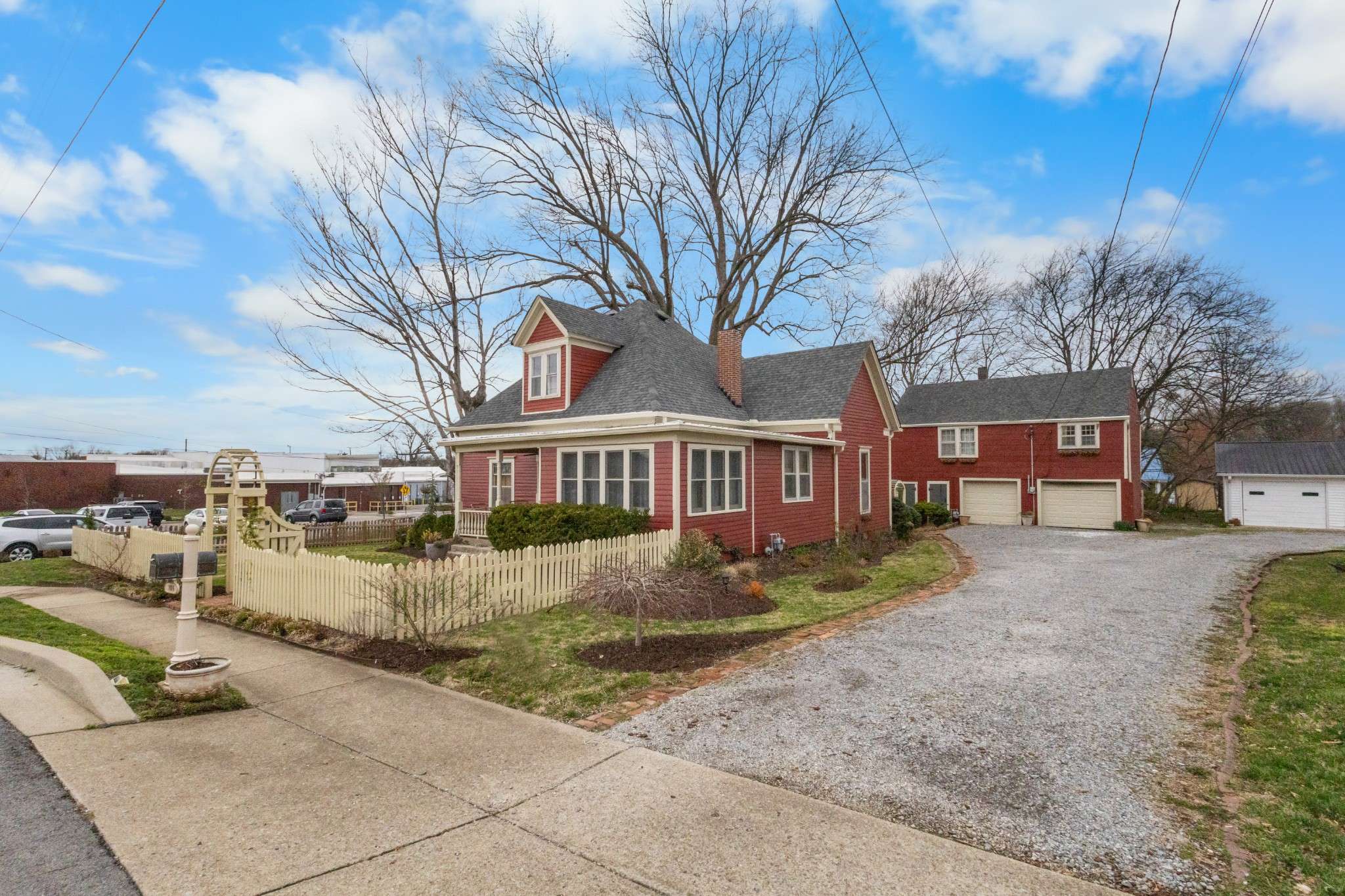 Portland, TN 37148,106 High St