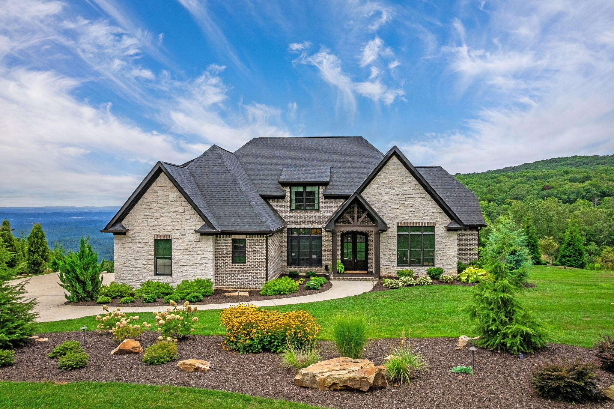 Signal Mountain, TN 37377,8008 Mountain Laurel Trail