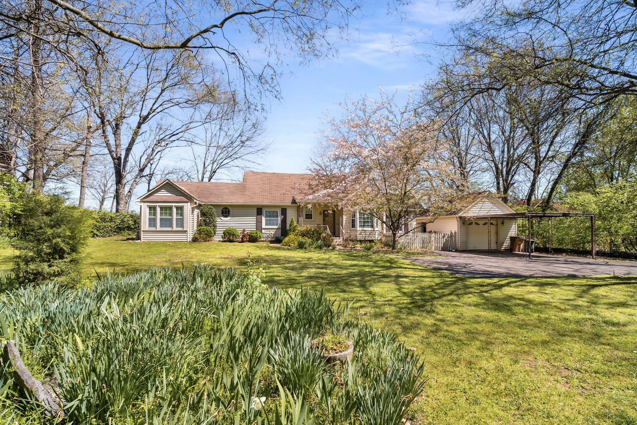 Nashville, TN 37216,4104 Brush Hill Rd