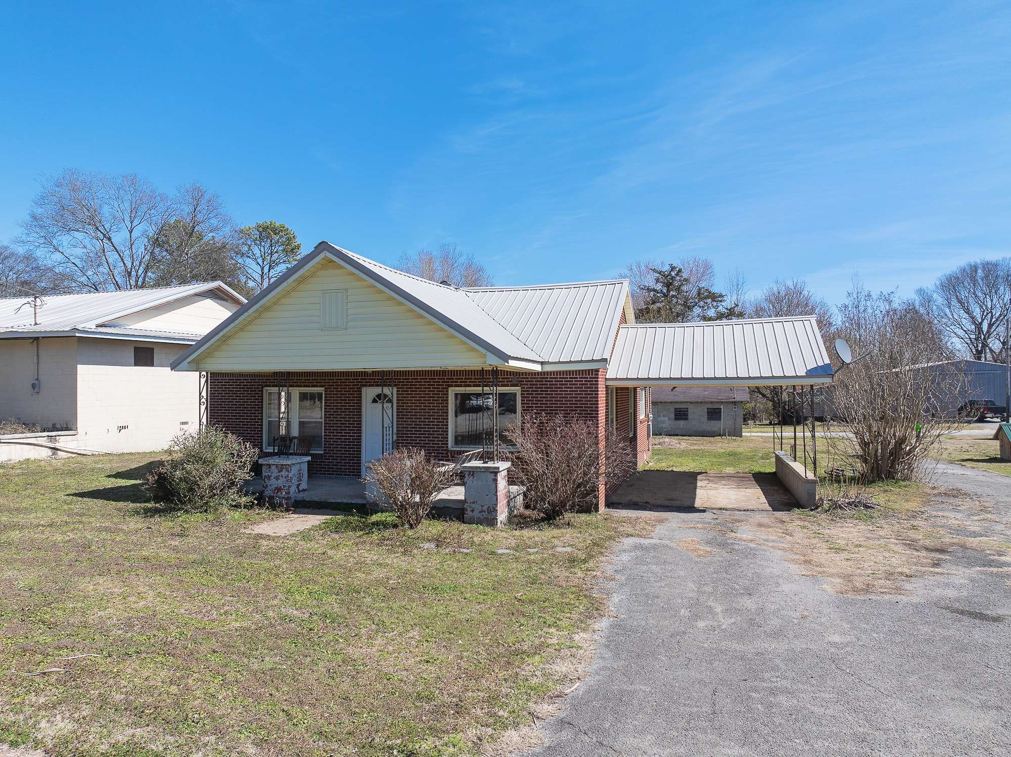 Parsons, TN 38363,1213 Perryville Rd