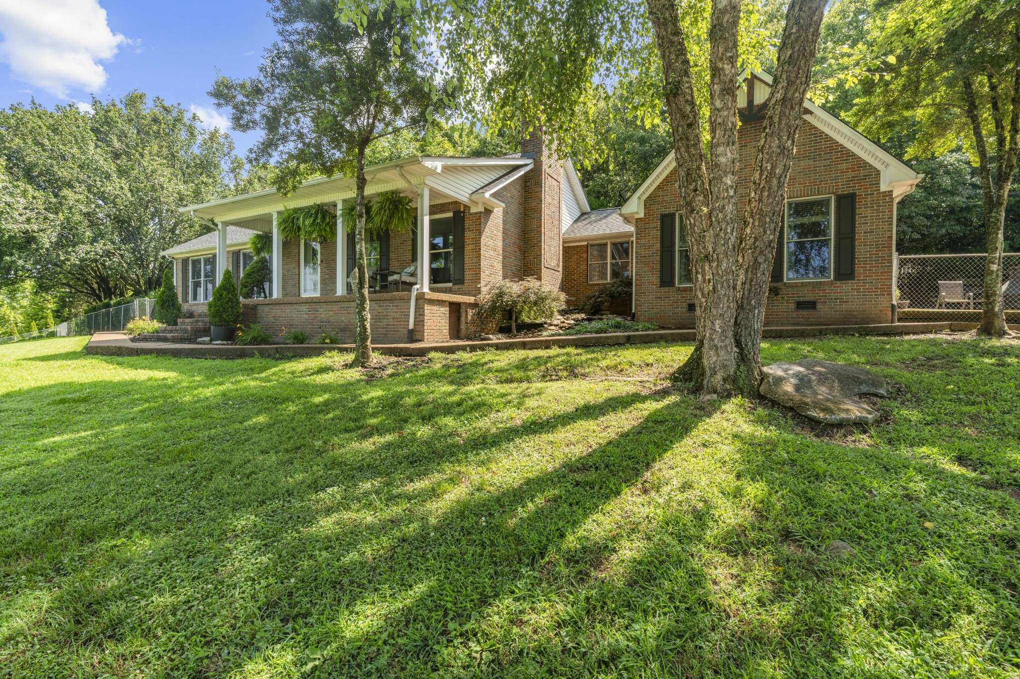 Dowelltown, TN 37059,7474 Nashville Hwy