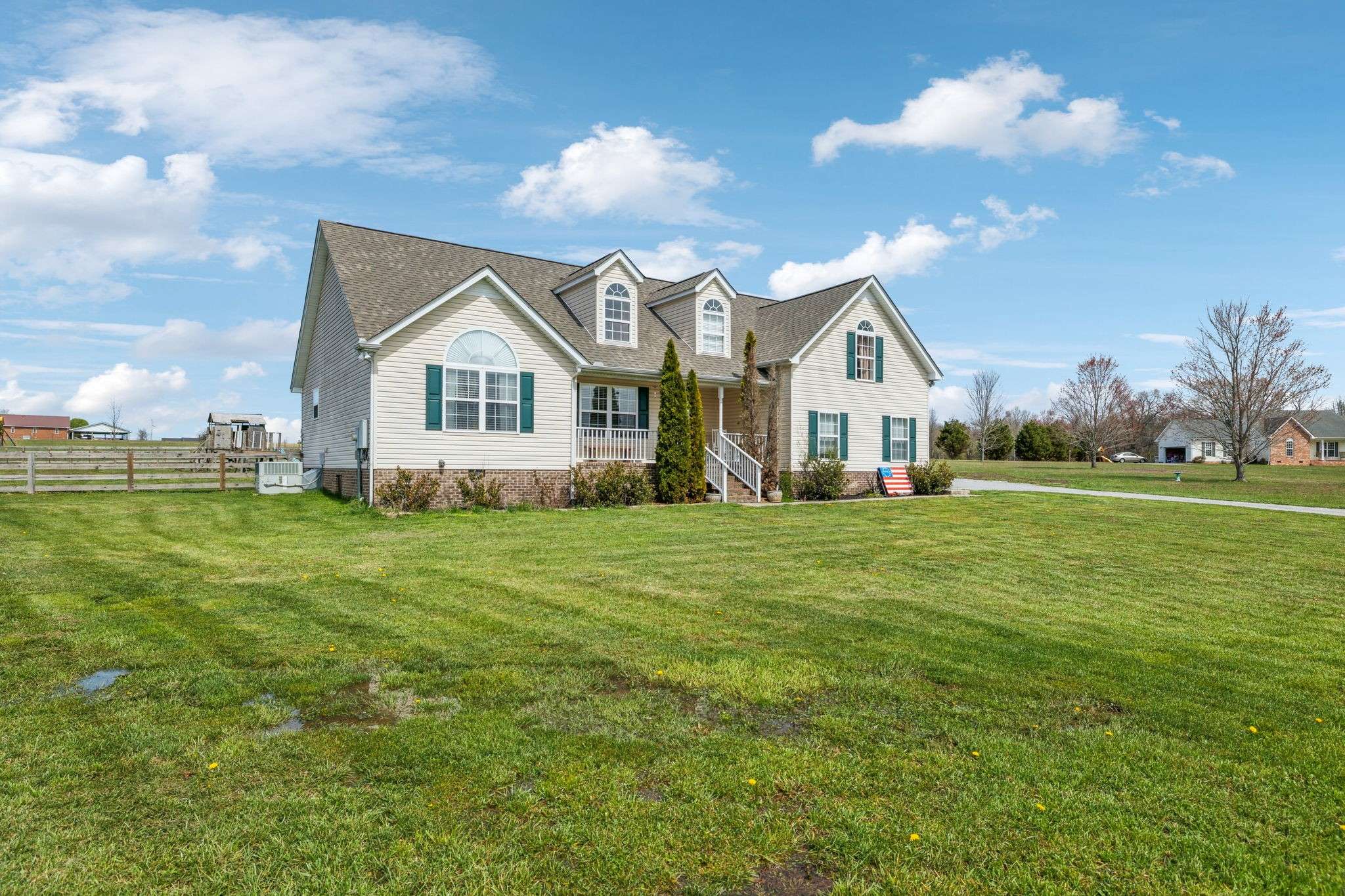 Manchester, TN 37355,403 Green Grass Way
