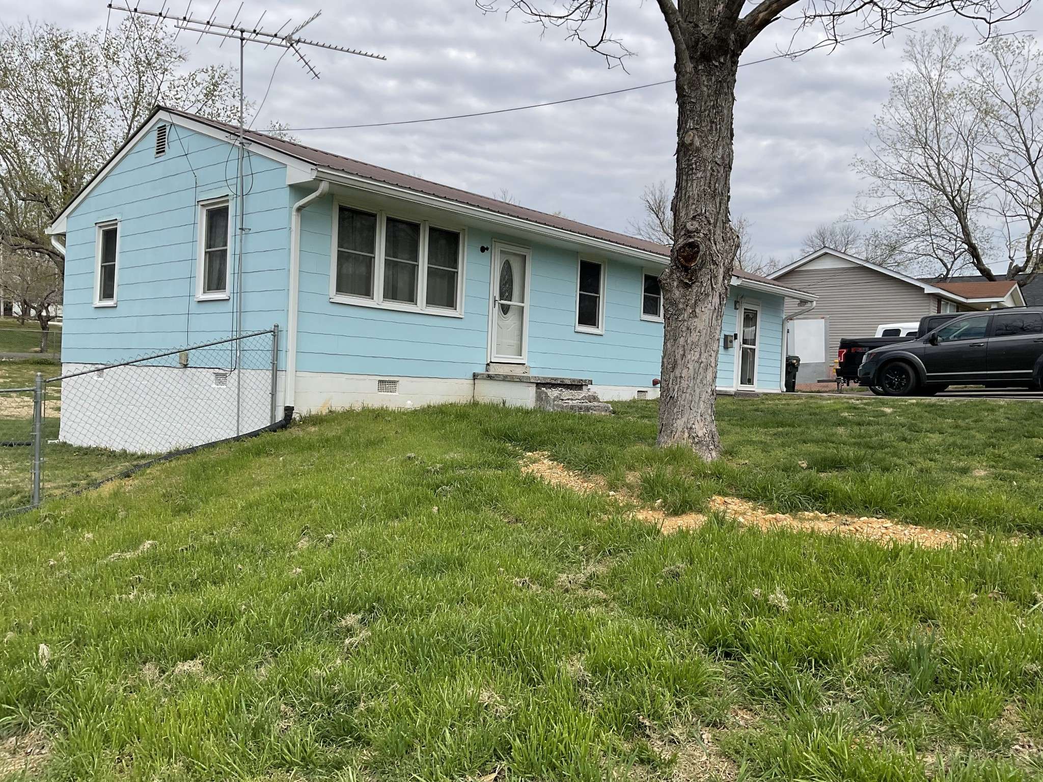 Dickson, TN 37055,406 High St