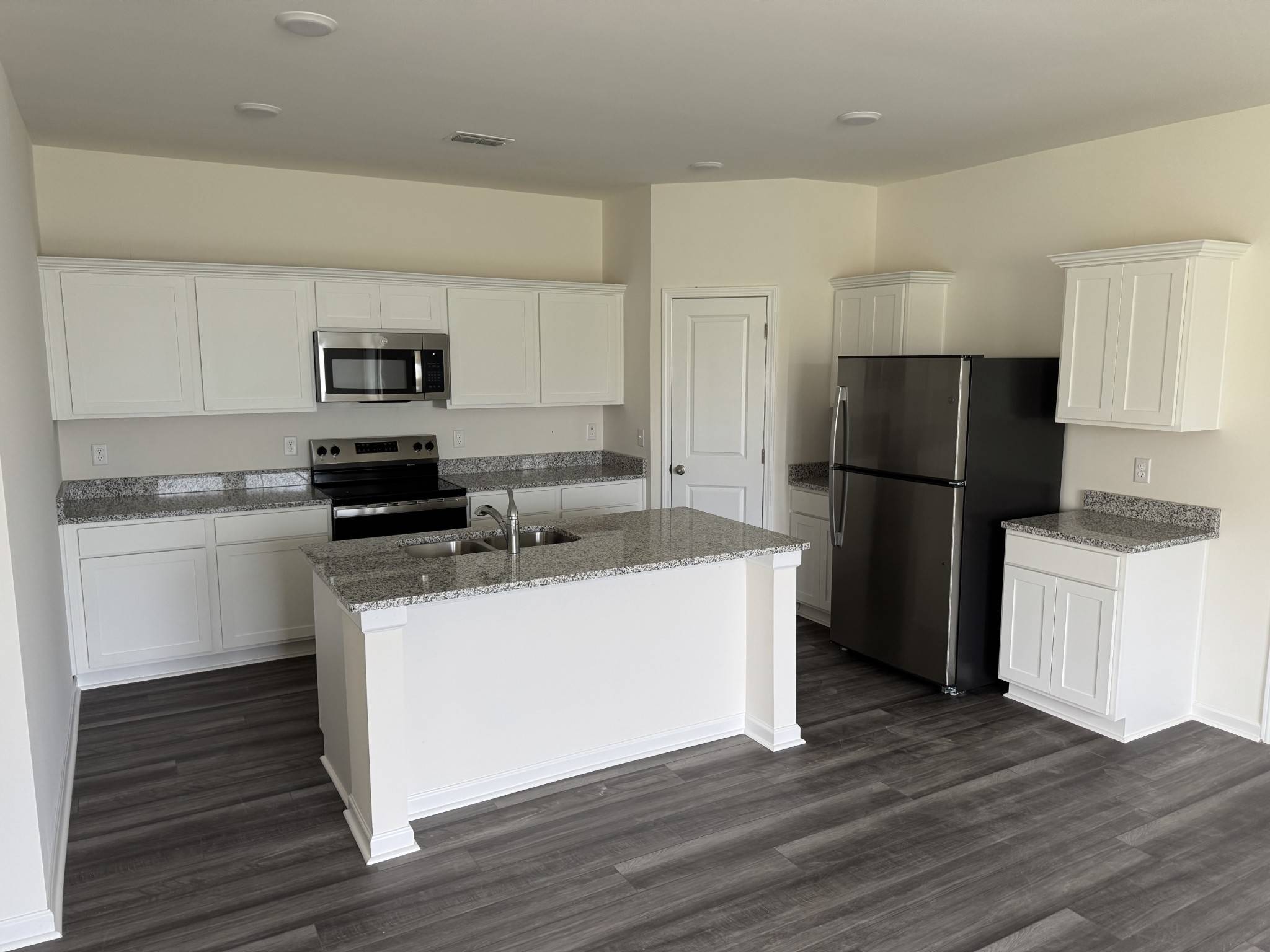 La Vergne, TN 37086,1056 Large Poppy Dr