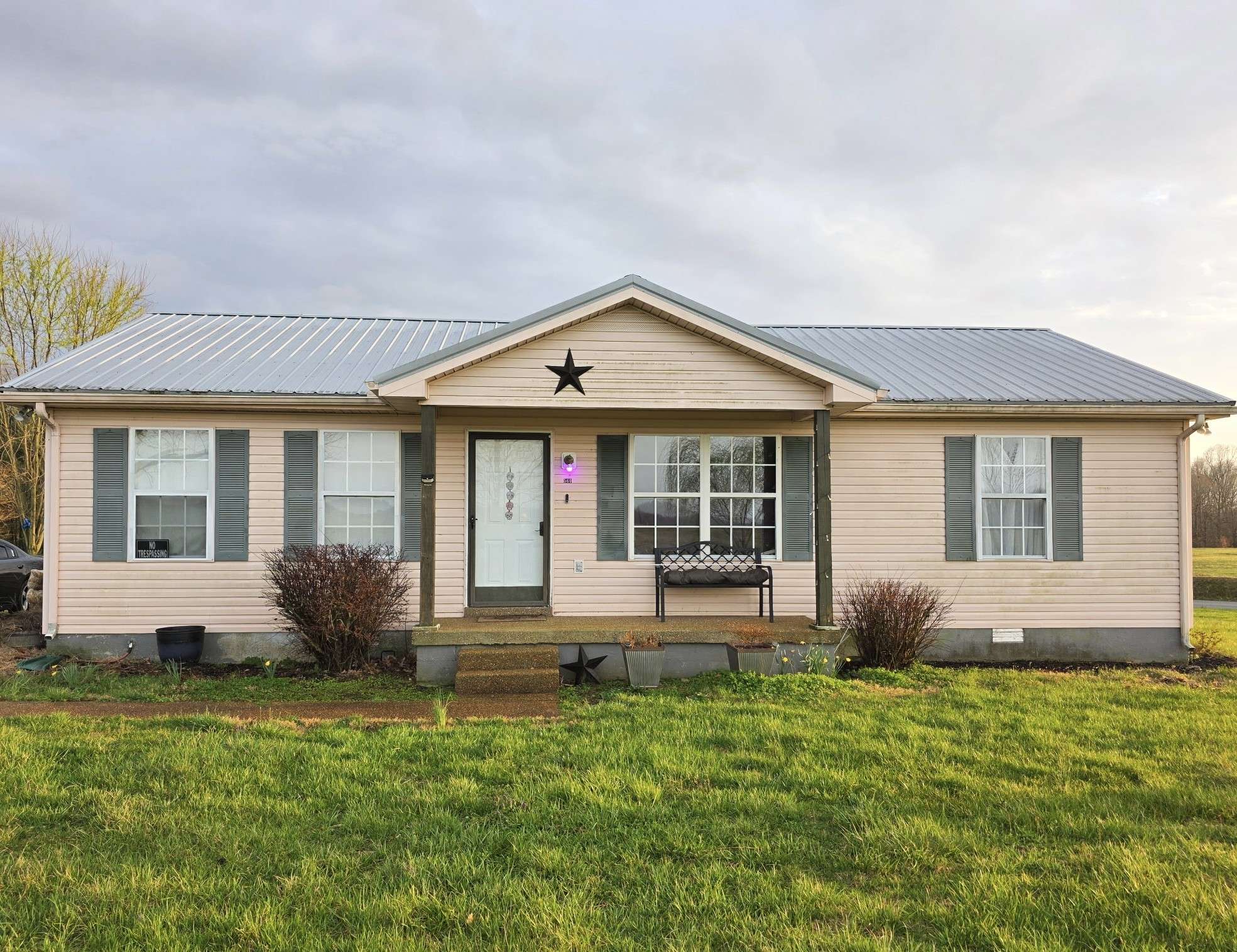 Westmoreland, TN 37186,560 Gregory Rd