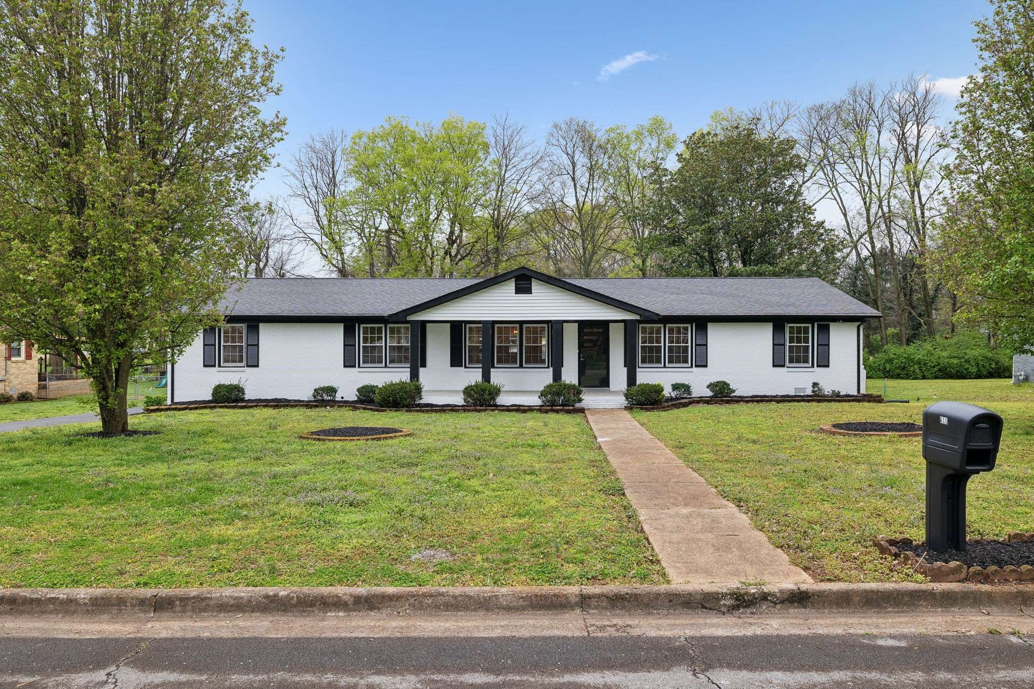 Mount Pleasant, TN 38474,611 Circle Dr