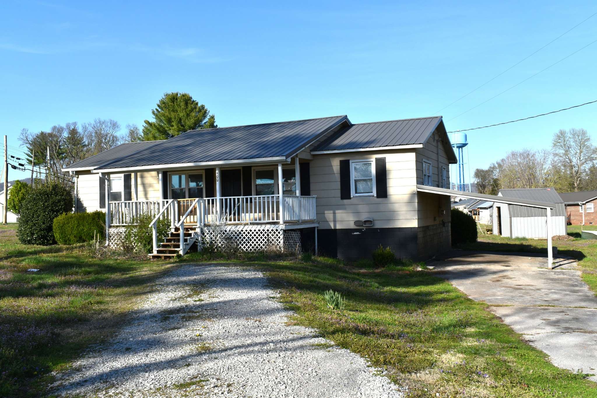 Cowan, TN 37318,400 Cowan St #E