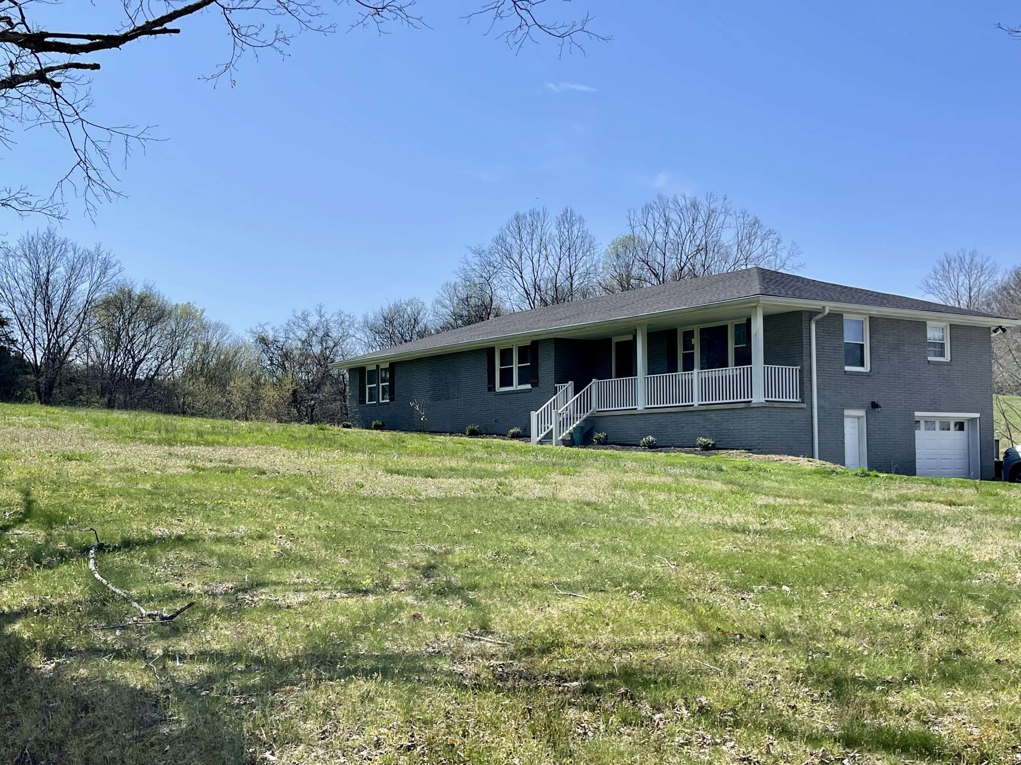 Charlotte, TN 37036,1801 Garrett Rd