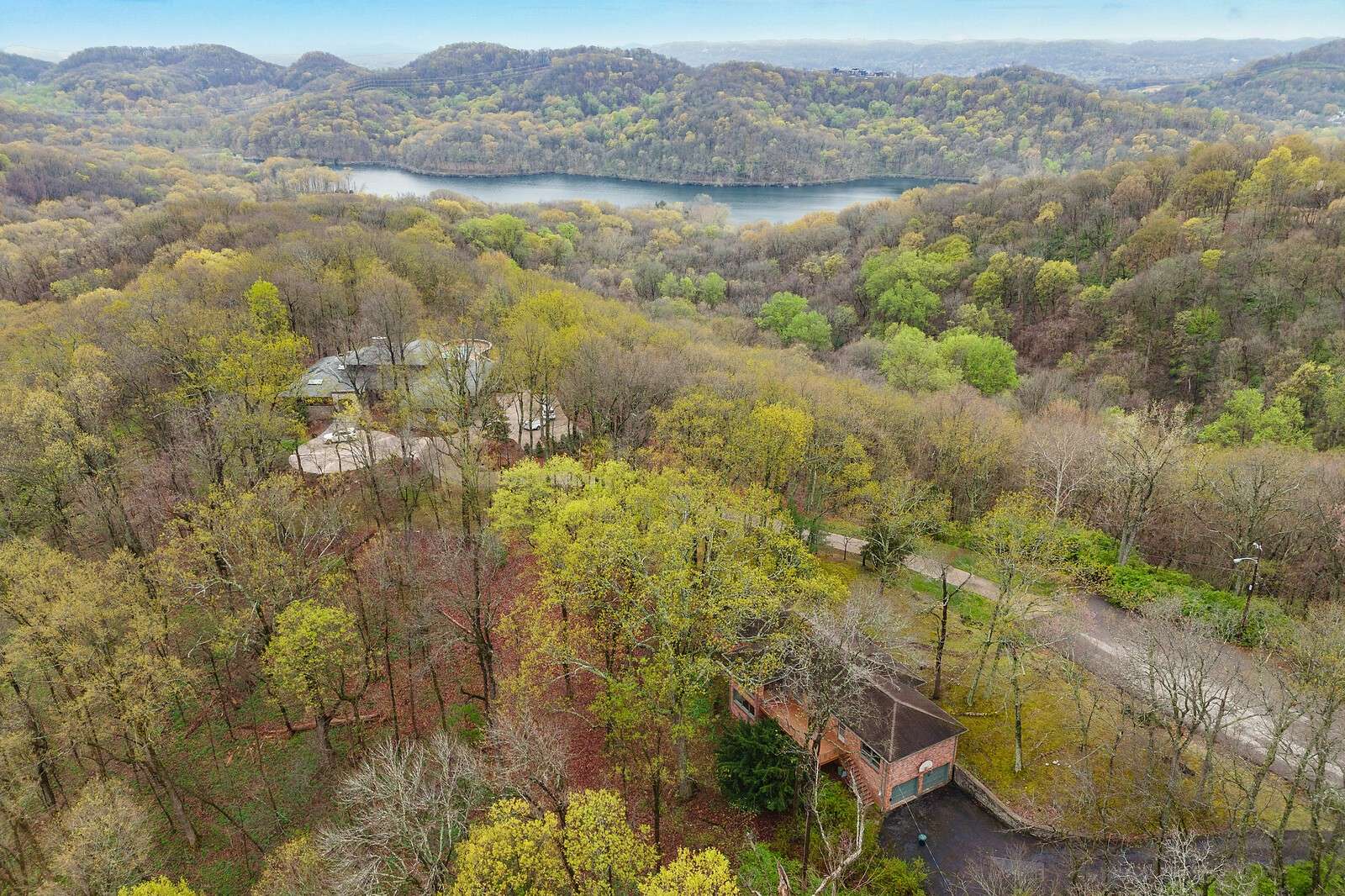 Nashville, TN 37220,5062 Villa Crest Dr