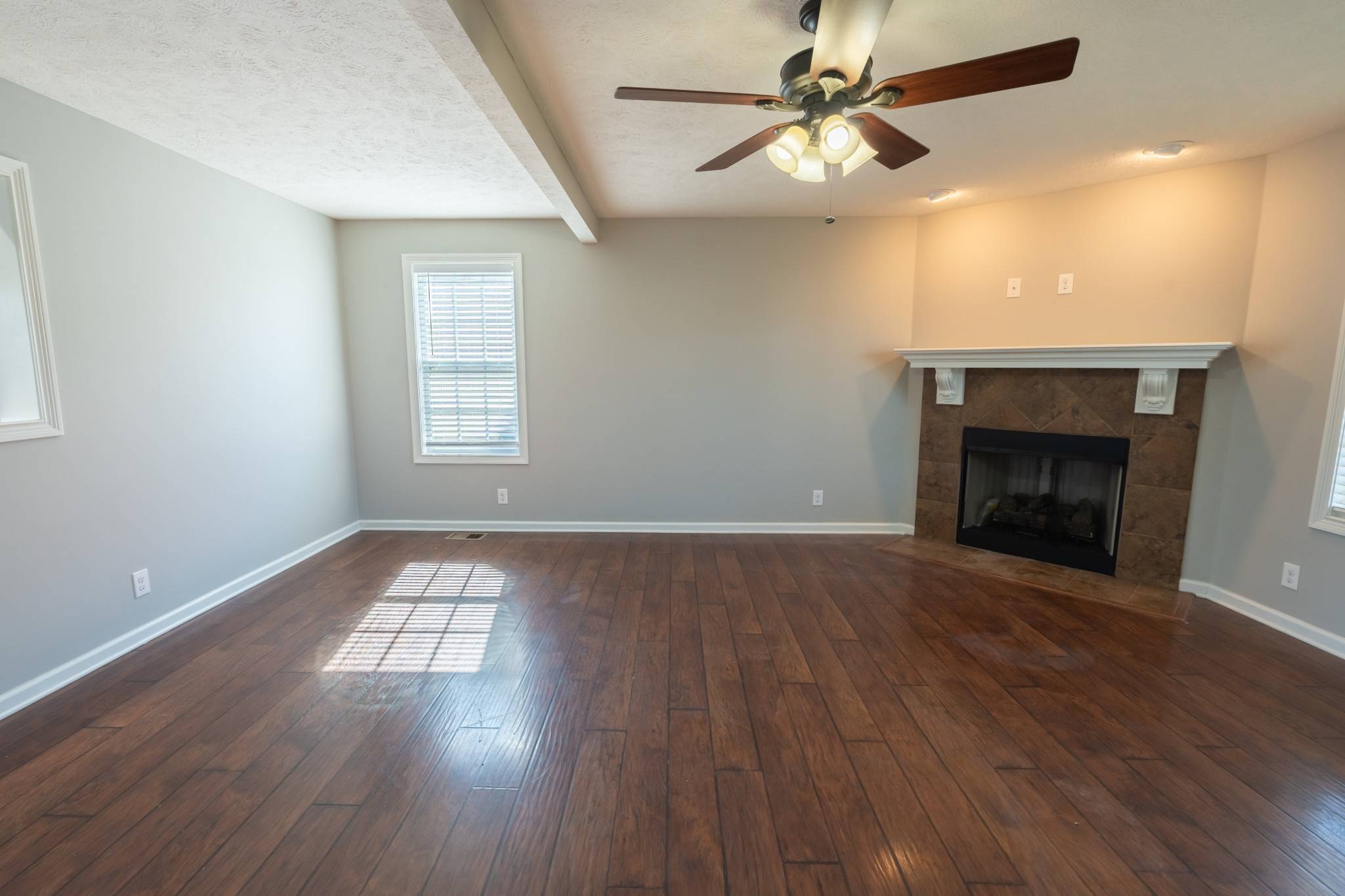 Clarksville, TN 37042,532 Falkland Cir