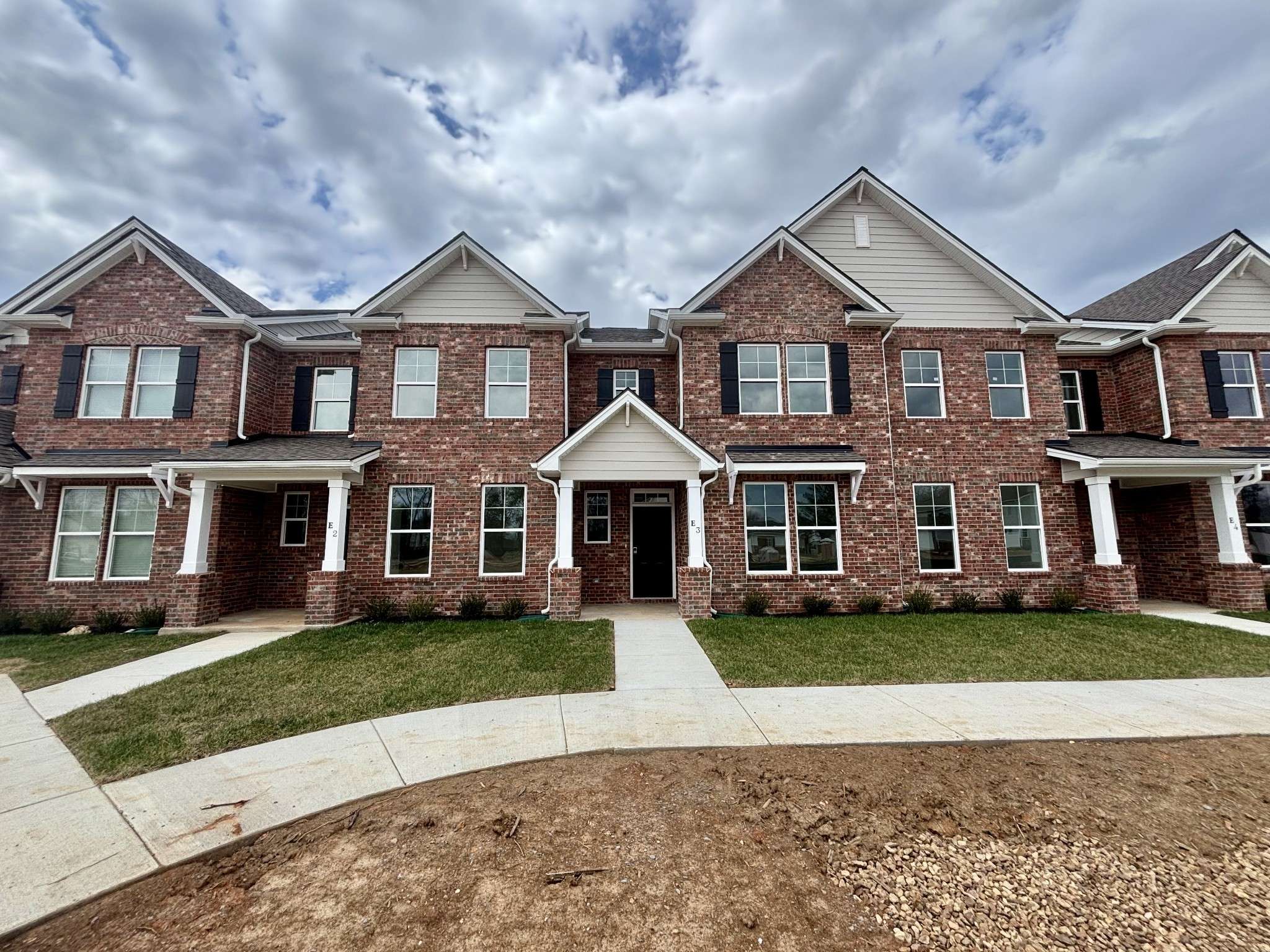 Murfreesboro, TN 37130,2900 Suzanne Landon Drive #E3