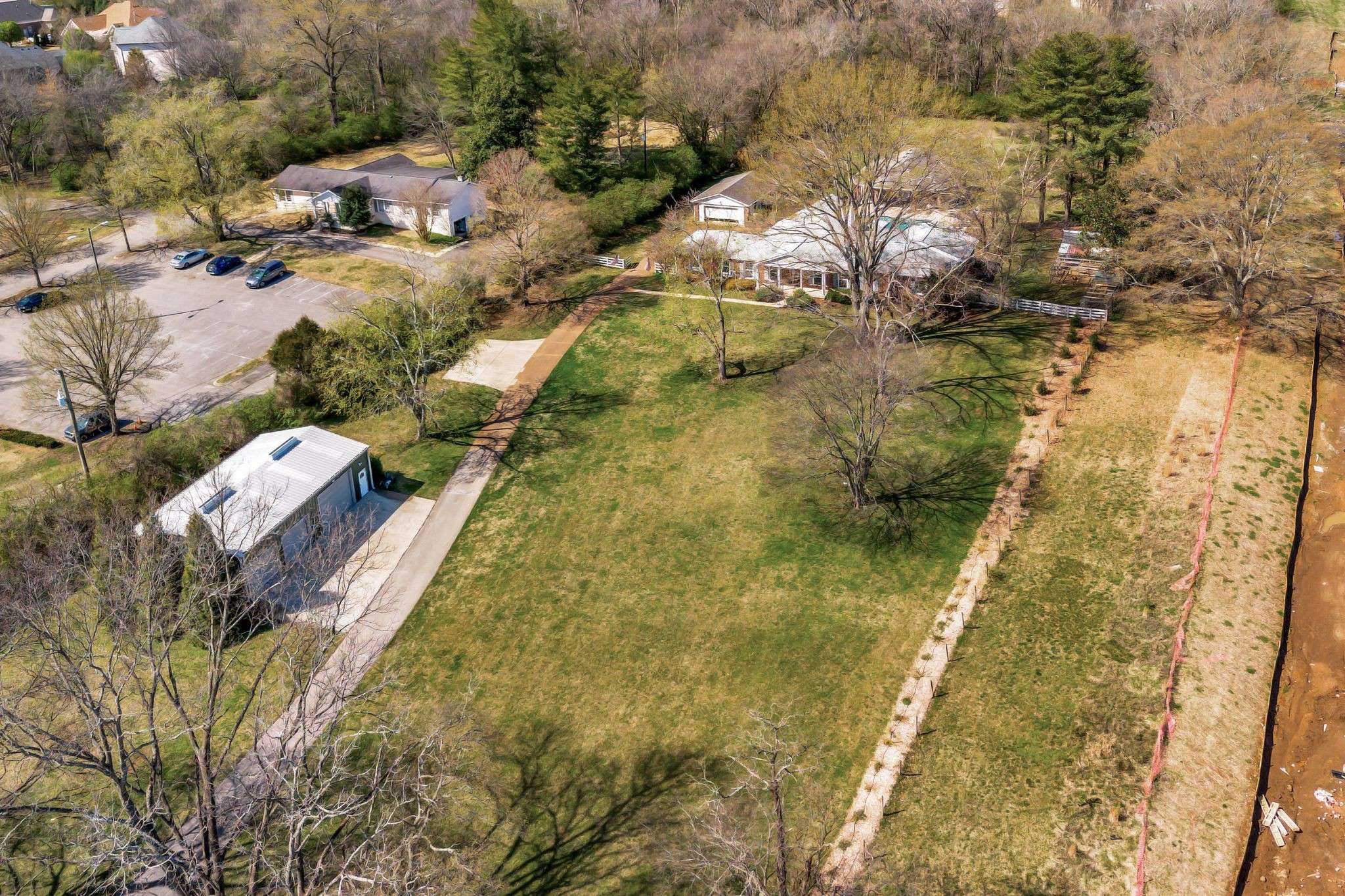 Nashville, TN 37211,5999 Edmondson Pike