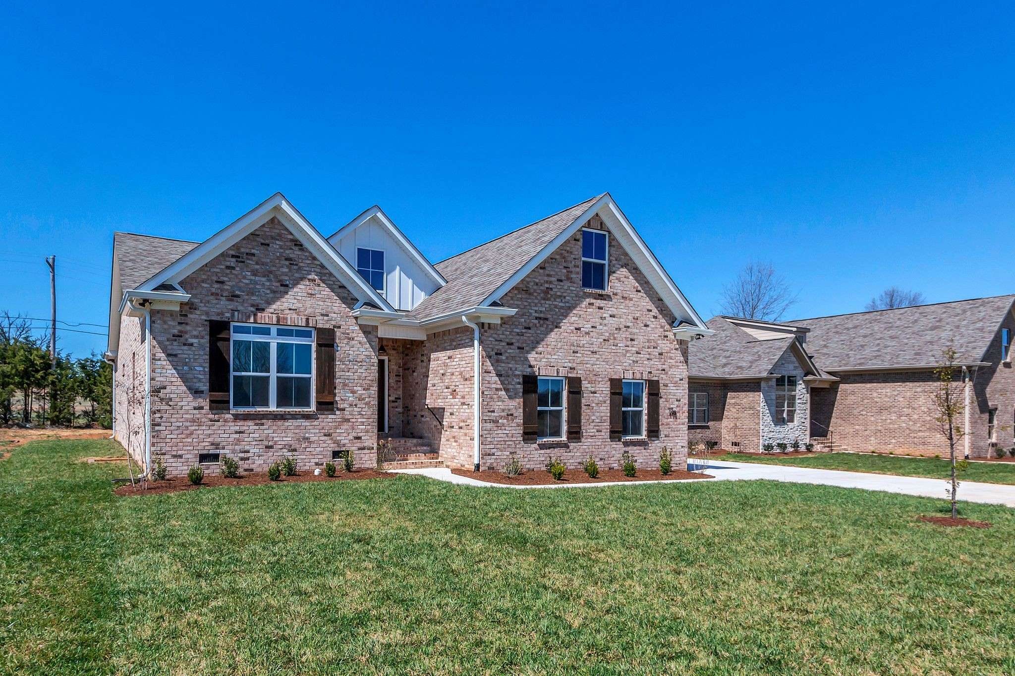 Lewisburg, TN 37091,198 Creekside Dr