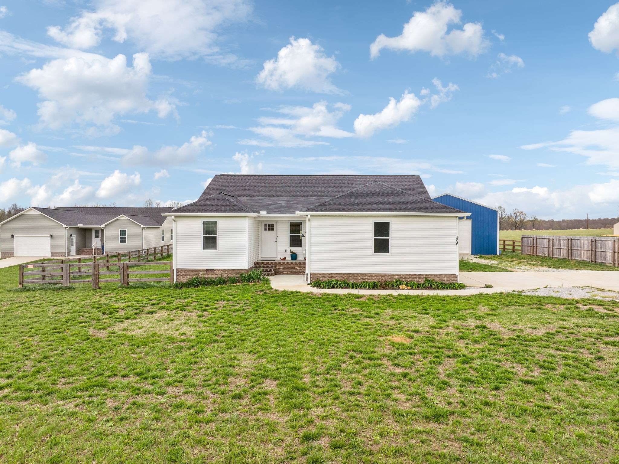 Summertown, TN 38483,506 N Point Dr