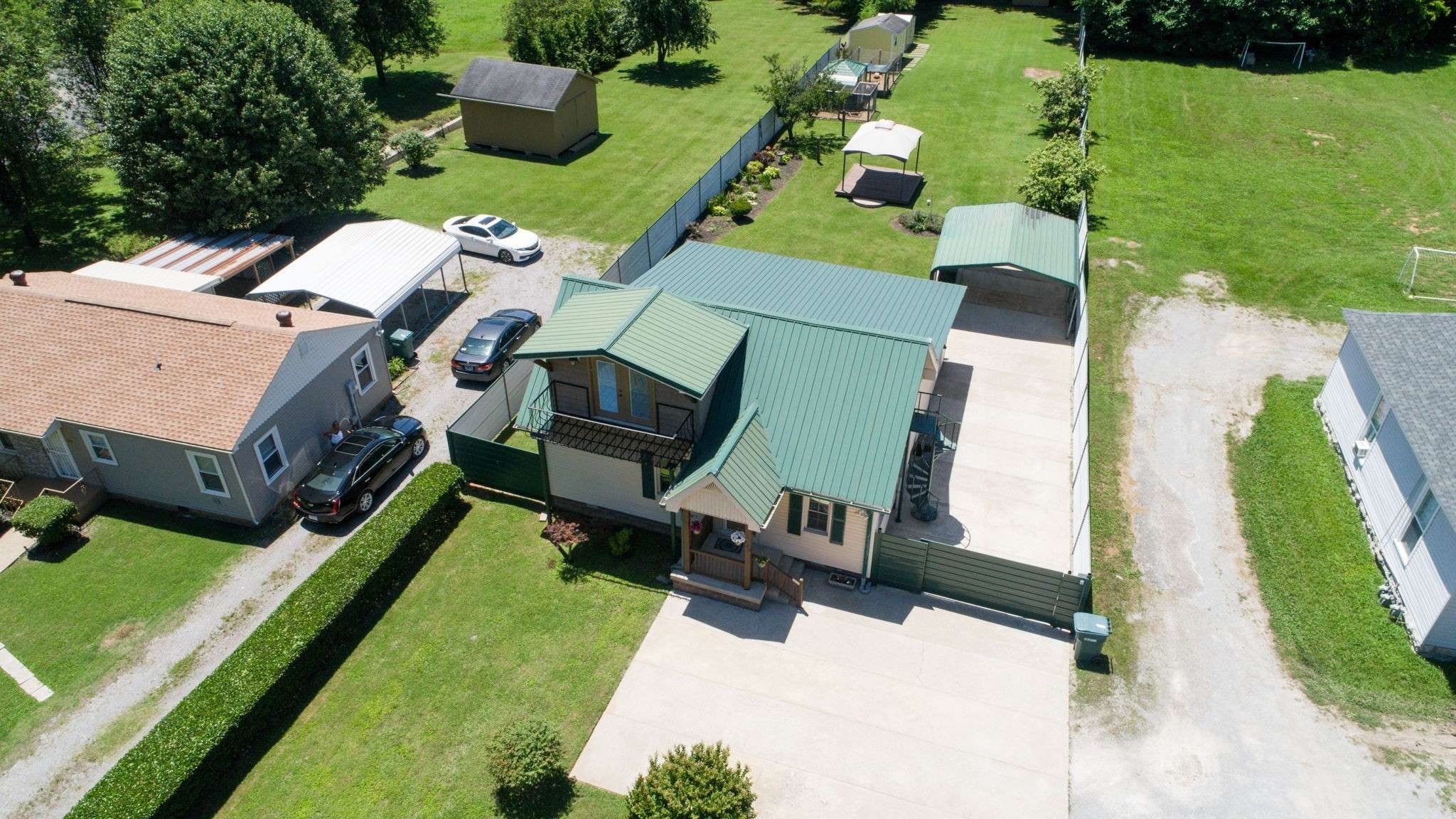 Lebanon, TN 37087,704 Page Ave
