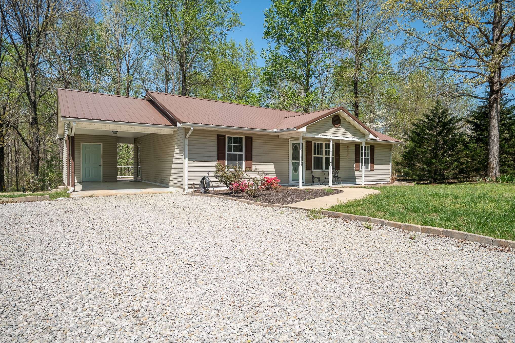 Leoma, TN 38468,382 Dogwood Ln