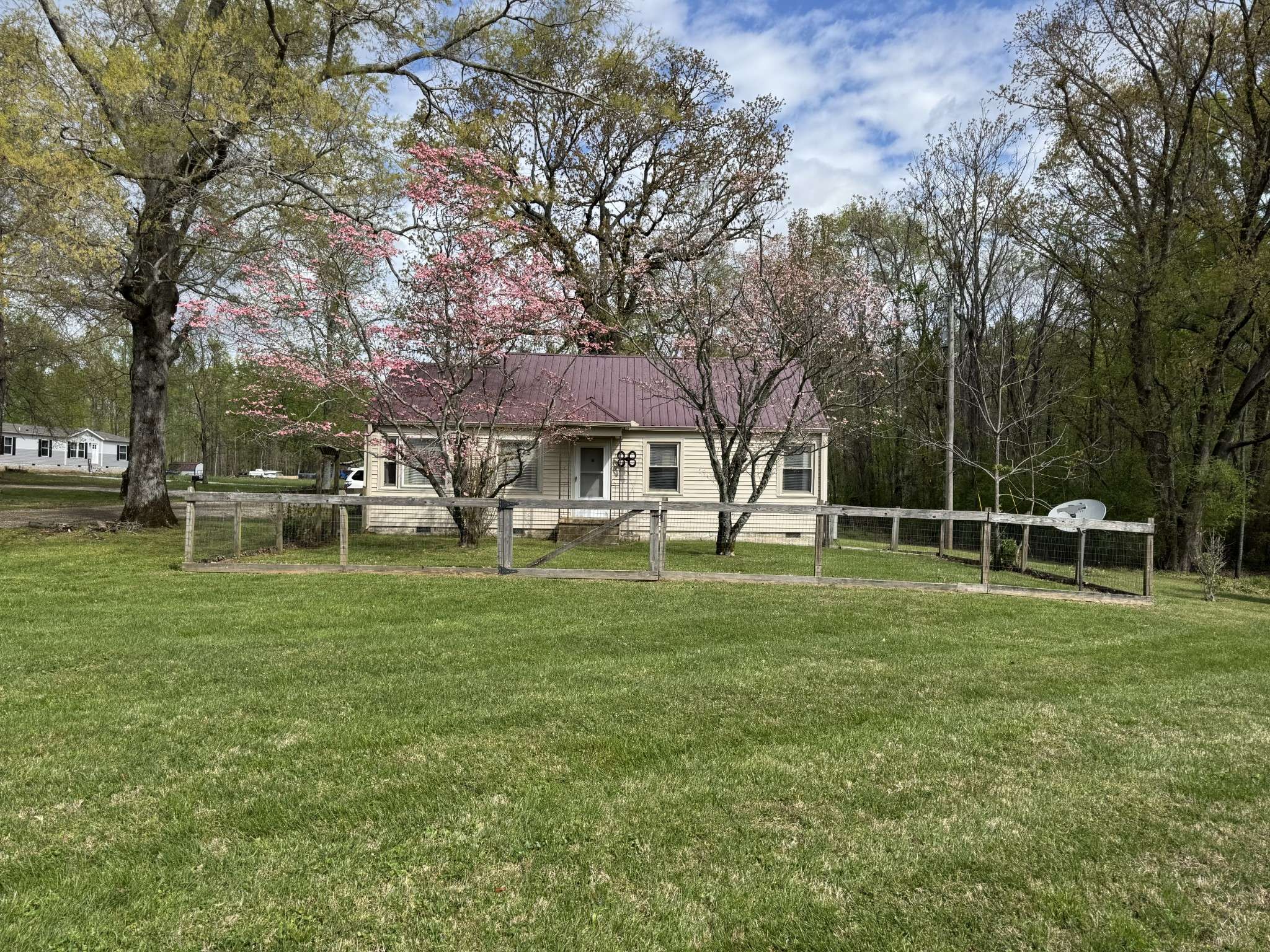 Winchester, TN 37398,42 Kitchen Hollow Rd