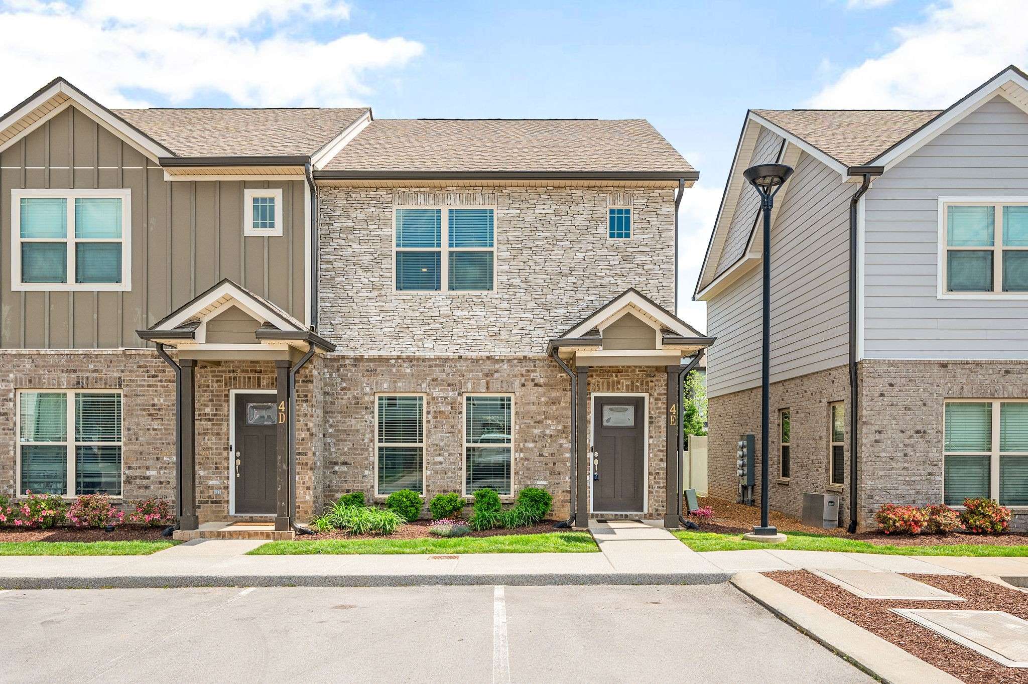 Murfreesboro, TN 37129,555 Gresham Ln #4E