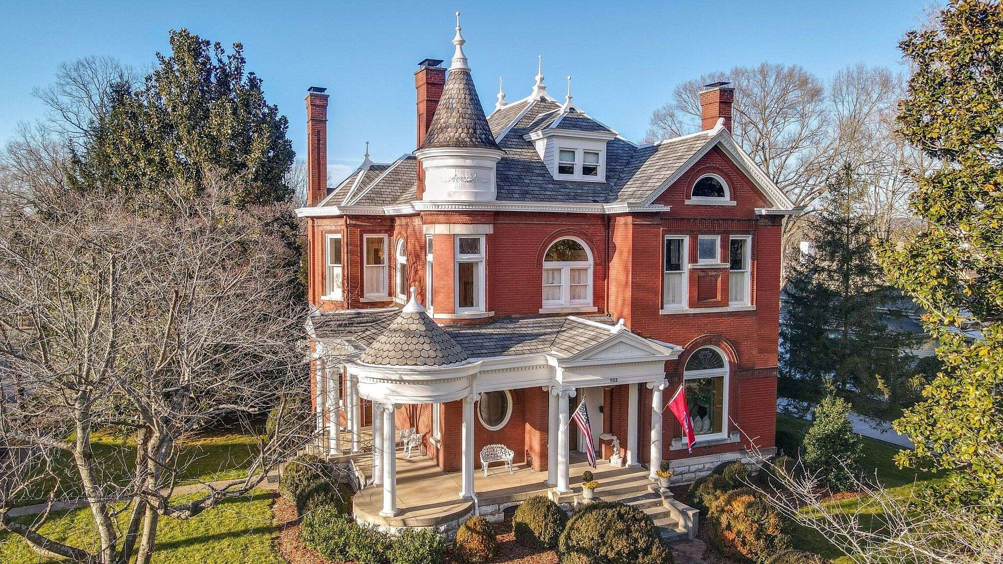 Franklin, TN 37064,932 W Main St