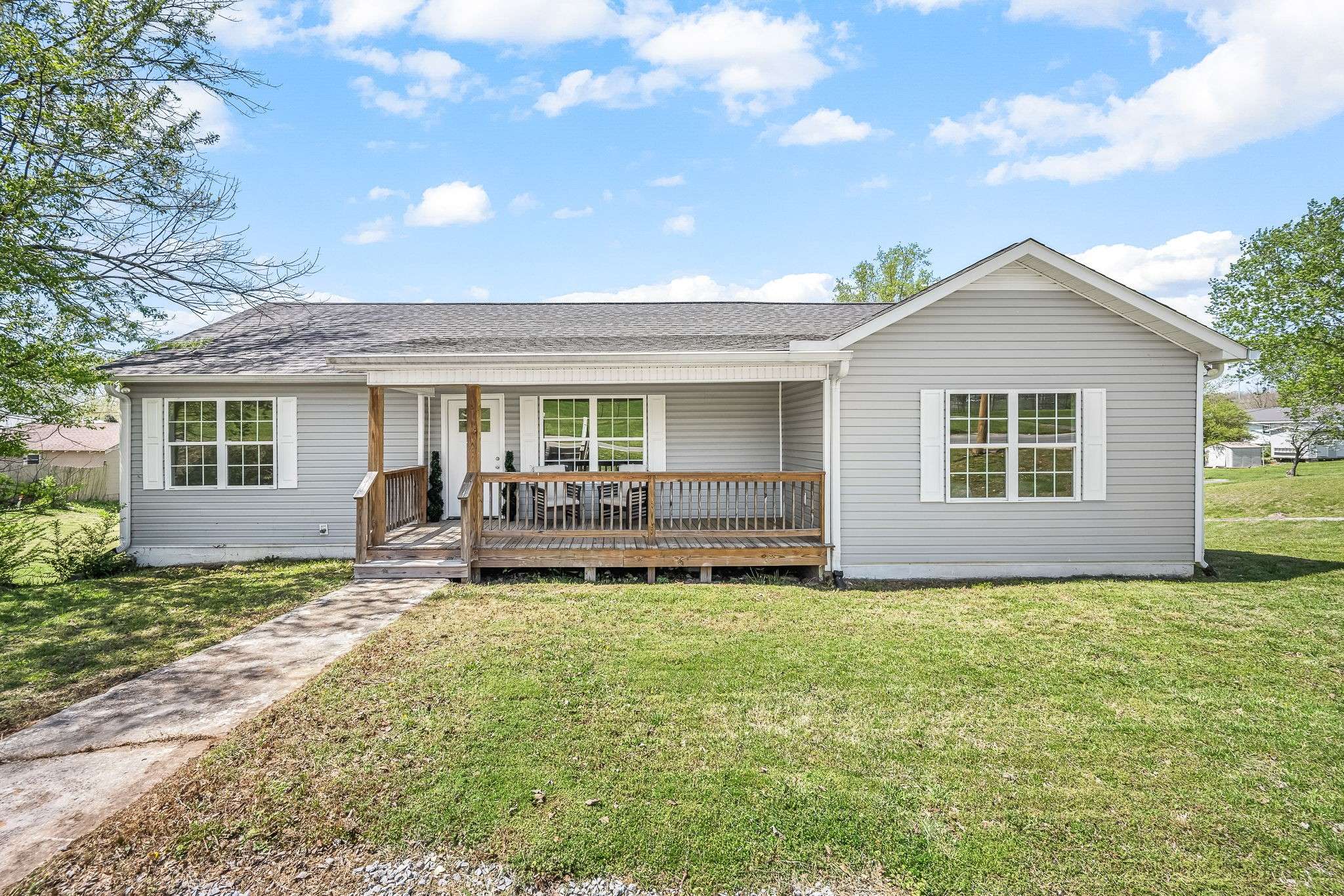 Woodbury, TN 37190,418 S McCrary St