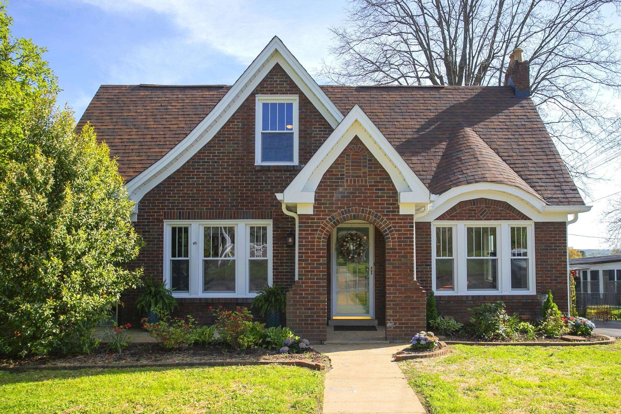 Pulaski, TN 38478,437 E College St