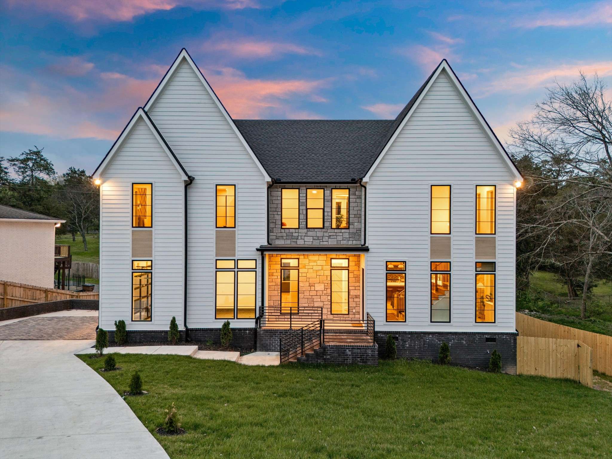 Nashville, TN 37205,819 Davidson Dr