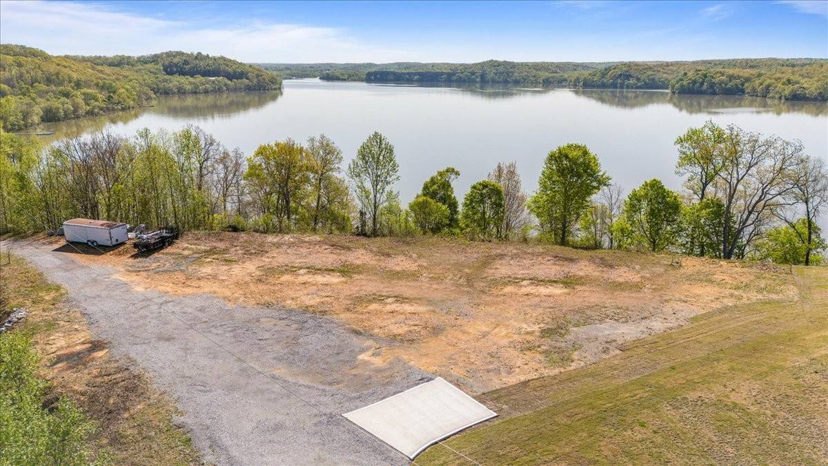 Stewart, TN 37175,360 Blacks Bluff Lane