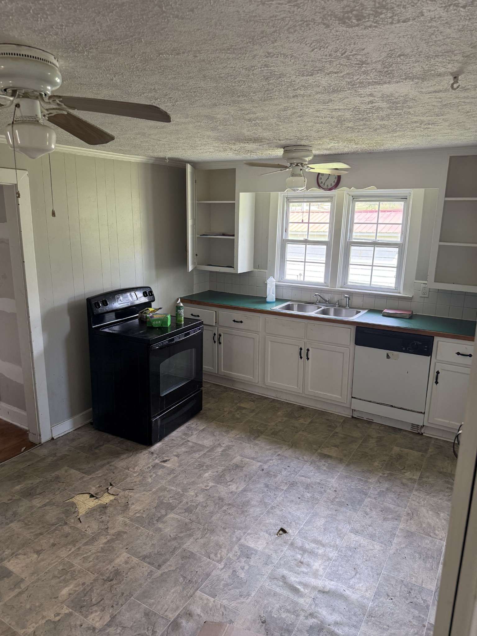 Dickson, TN 37055,3975 Highway 70 #W